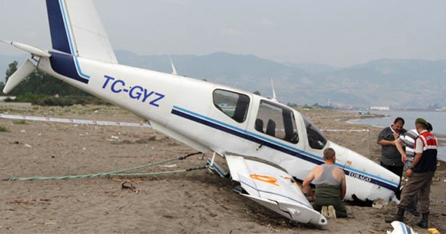 Uçağı denize indiren pilot faciayı önledi