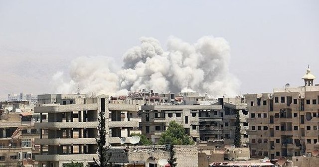 Zebadani&#039;ye 1 ayda bin 10 varil, 800 vakum bombası attılar