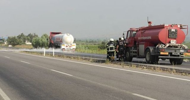 Alaşehir-Denizli karayolu trafiğe kapatıldı