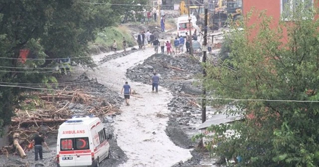 Artvin'de sel faciası, 8 ölü, 2 yaralı