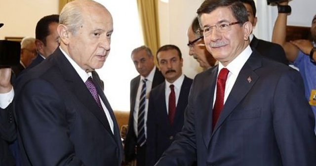 Başbakan Davutoğlu, Bahçeli&#039;ye teklifle gidecek