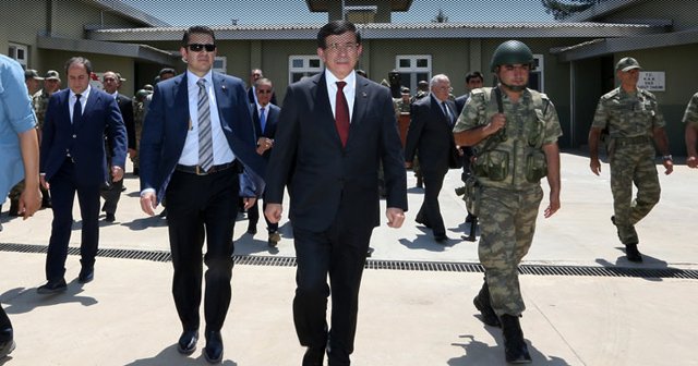 Başbakan Davutoğlu Dağ Hudut Karakolu'nda