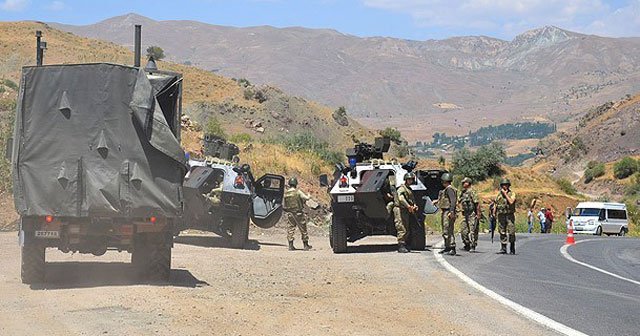 Bitlis'te askeri karakola saldırı, 2 asker yaralı