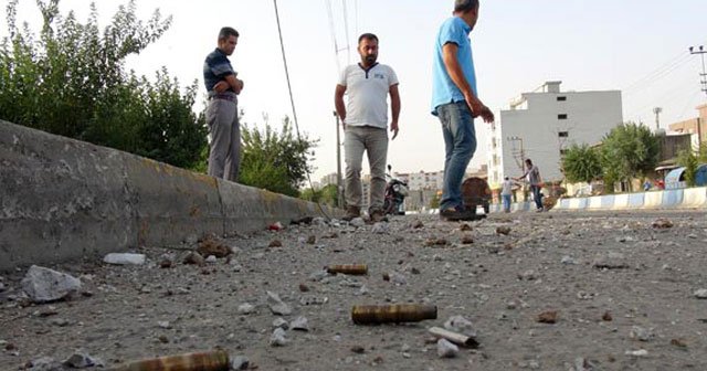 Cizre&#039;de gece yaşanan patlama ve çatışmaların izleri dehşete düşürdü