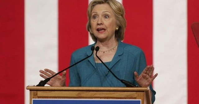 Clinton'dan sürpriz adım