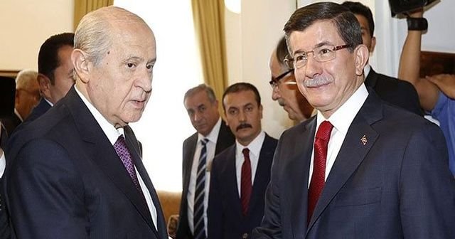 Davutoğlu-Bahçeli görüşmesi başladı