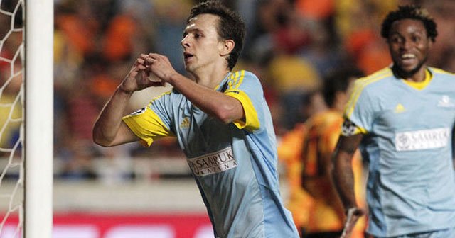 Fenerbahçe&#039;nin eski oyuncusu Astana tarih yazdı