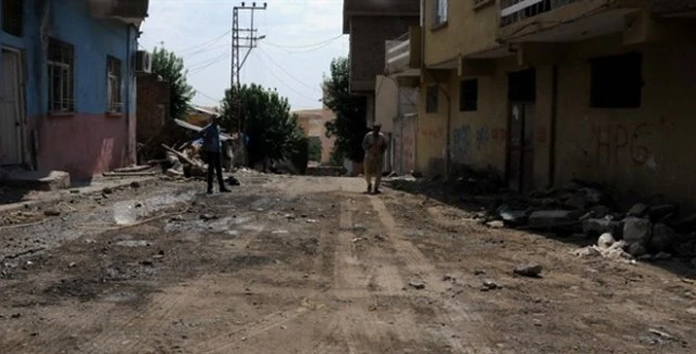 Hakkari'de sokaklar PKK'dan temizlendi