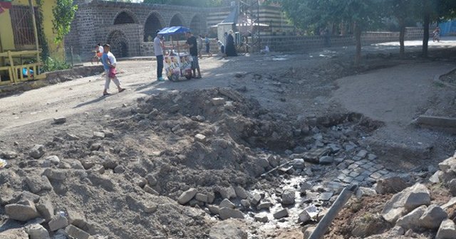 Hendek kazan teröristler vatandaşı susuz bıraktı