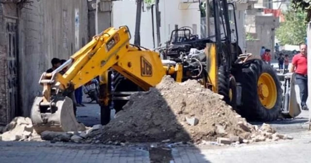 Hizan Kaymakamlığı iş makinelerine el koydu