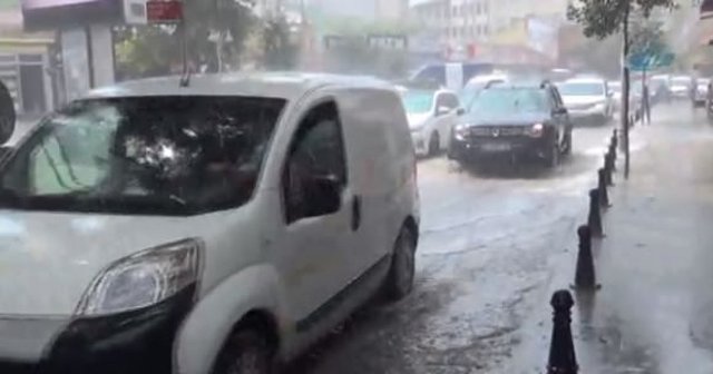 İstanbul’da ani yağmur hazırlıksız yakaladı