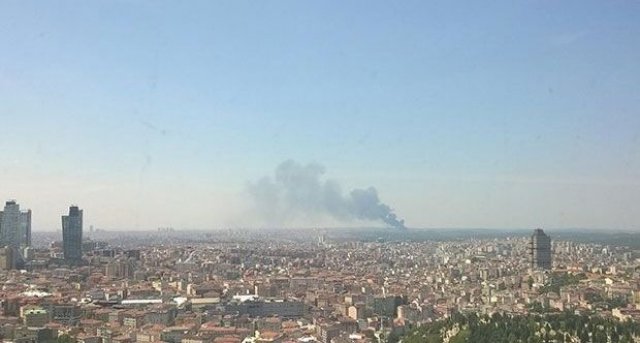 İstanbul Sultangazi’de büyük yangın