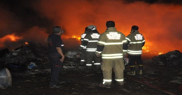 İzmir&#039;de korkutan yangın