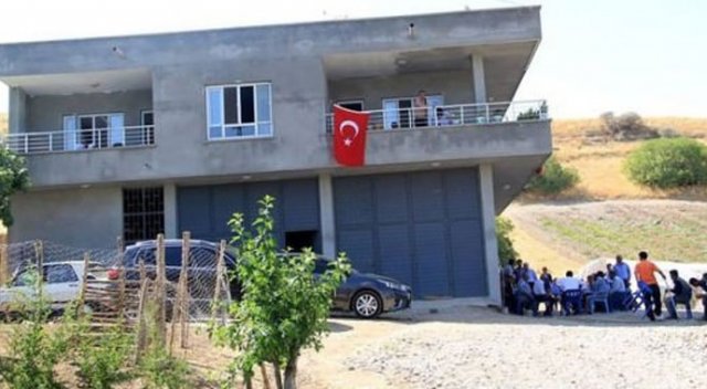 Kürt şehidin ailesi PKK&#039;ya ateş püskürdü