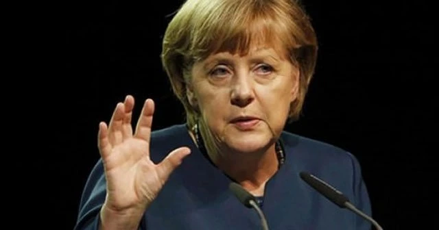 Merkel'den Türkiye'ye övgü