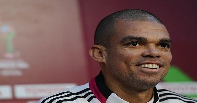 Pepe 2017&#039;ye kadar Real Madrid&#039;de