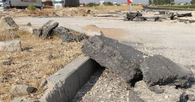 PKK&#039;lılar İpekyolu&#039;nda bomba patlattı!