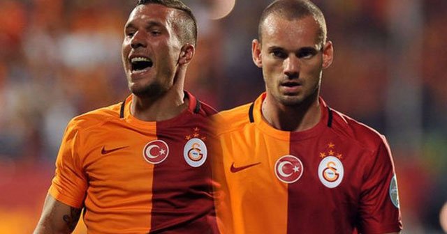 Podolski Sneijder&#039;ın yerinde oynayacak