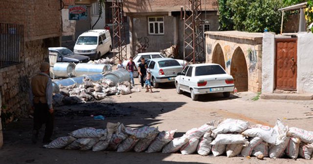 Polis ekiplerine roketatarlı saldırı