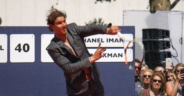 Rafael Nadal gösteri maçı yaptı