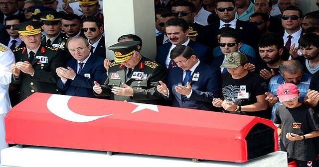 Şehit astsubay son yolculuğuna uğurlandı