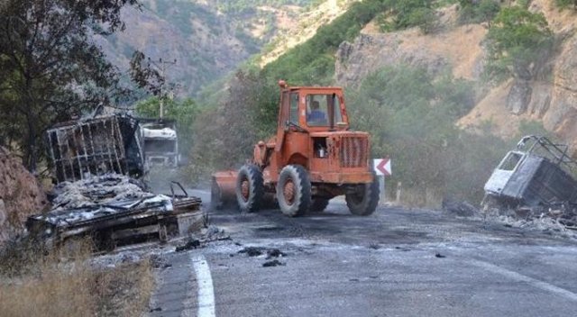 Tunceli-Erzincan yolu yeniden ulaşıma kapatıldı