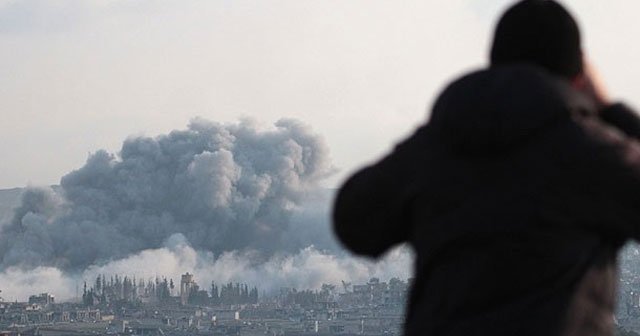 Türkiye sınırındaki Atme'ye hava saldırısı