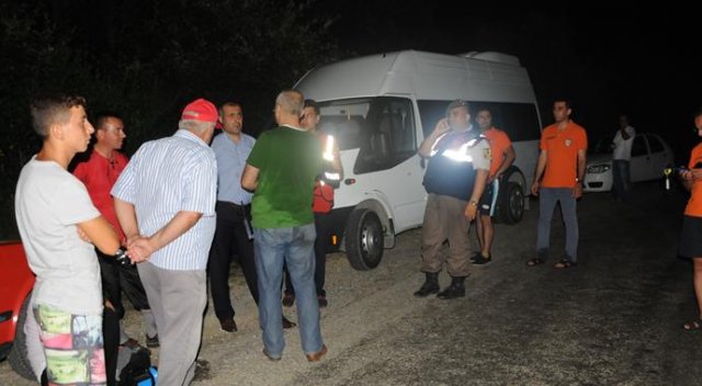 Yüzmeye gittikleri koyda mahsur kaldılar