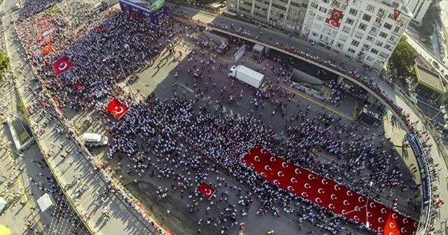 Başkent &#039;Teröre Hayır, Kardeşliğe Evet&#039; için yürüdü