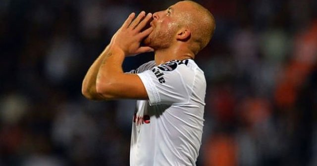 Beşiktaş&#039;ta Gökhan Töre tarihe geçti