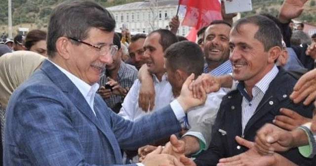 Davutoğlu, 'Boynumuzu, başımızı eğmeyiz'
