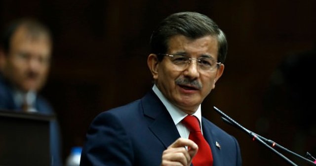 Davutoğlu&#039;ndan Almanya&#039;ya mülteciler için tepki