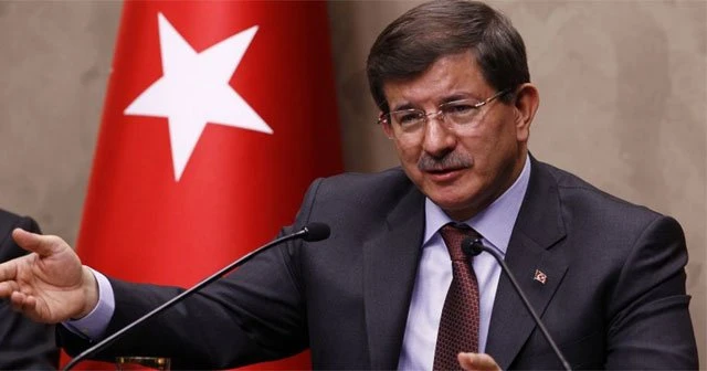 Davutoğlu&#039;ndan CHP&#039;ye bayrak cevabı