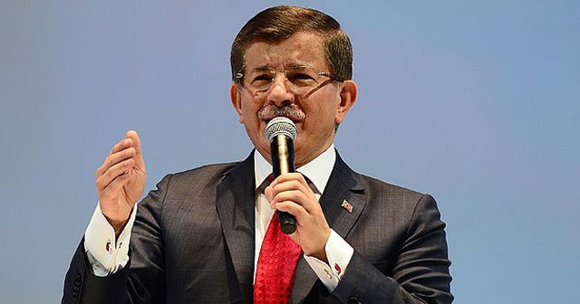 Davutoğlu yeniden AK Parti Genel başkanı seçildi