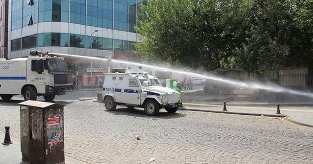 Diyarbakır&#039;da polise ikinci hain saldırı