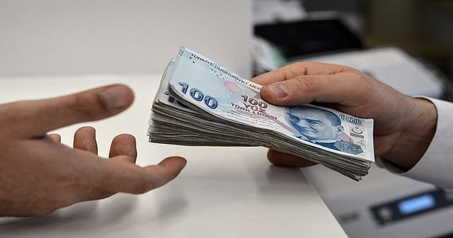 Dolandırıcıya vermek için 50 bin lira kredi çekti