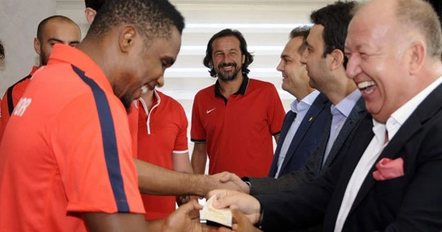 Eto'o'ya 50 TL bayram harçlığı