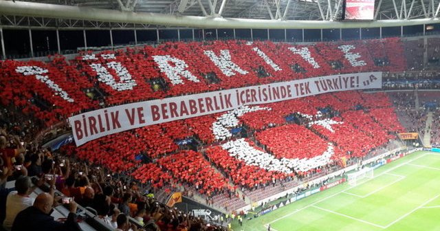 Galatasaray&#039;dan muhteşem kareografi