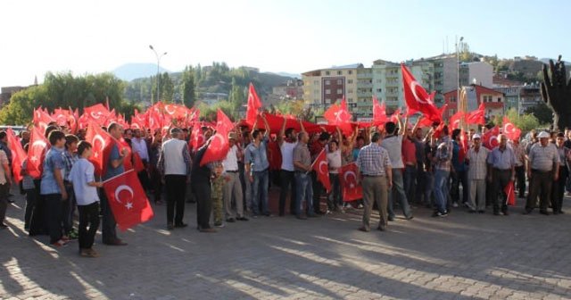 Hakkari&#039;deki terör saldırısı protesto edildi