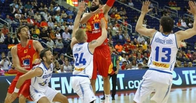 İspanya İzlanda'ya şans tanımadı