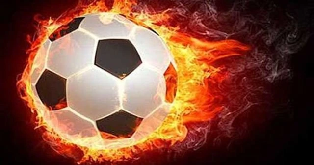 Kritik maç öncesi Van Persie'ye kötü haber!