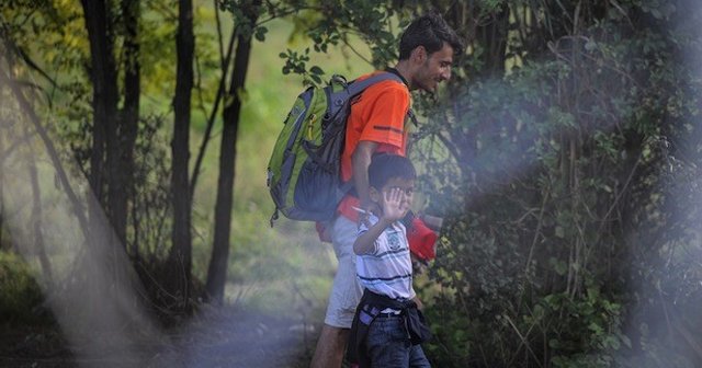 Macaristan sınırı kapattı sığınmacılar Hırvatistan&#039;a yöneldi