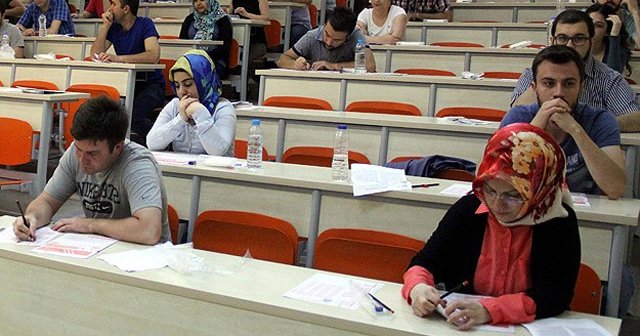 MEB&#039;den aday öğretmenlere farklı illerde sınav hakkı