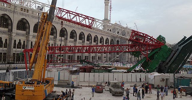 Mekke’deki vinç kazasının izleri ortaya çıktı