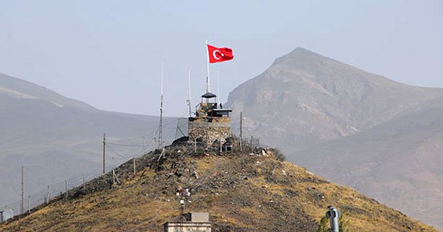 Nöbet kulübelerine roketatarlı saldırı