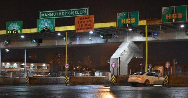 Otoyol ve köprülerde ücretsiz geçiş başladı