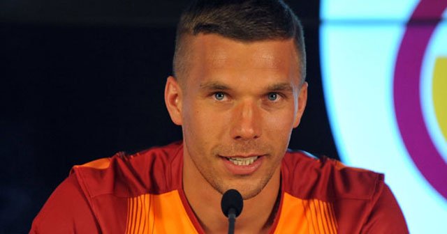 Podolski, &#039;En sevdiğim bölge forvet&#039;