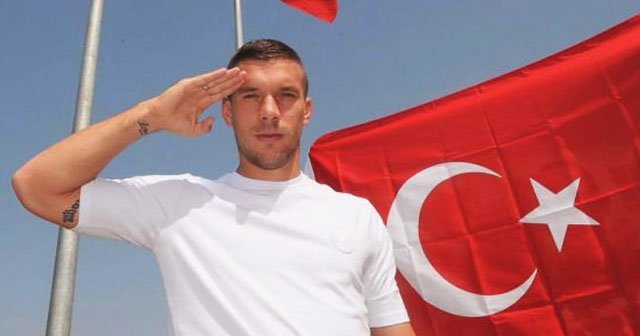 Podolski paylaştı, Almanlar çılgına döndü