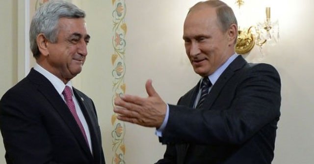 Putin ve Sarkisyan bir araya geldi