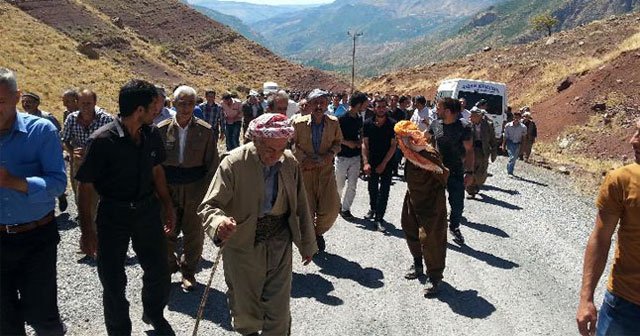 Şemdinli halkı teröre karşı yürüdü